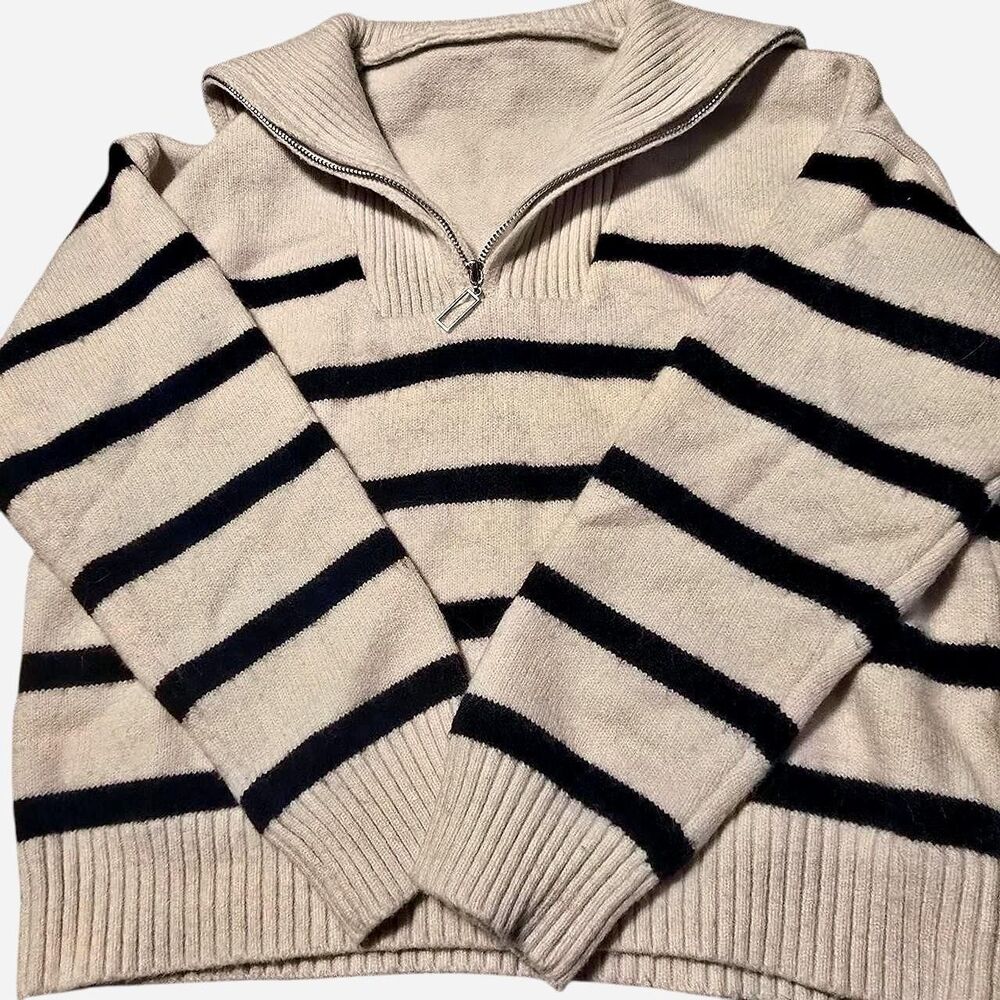 Unbranded Women's White and Cream Navy Collar Pullover Sweater